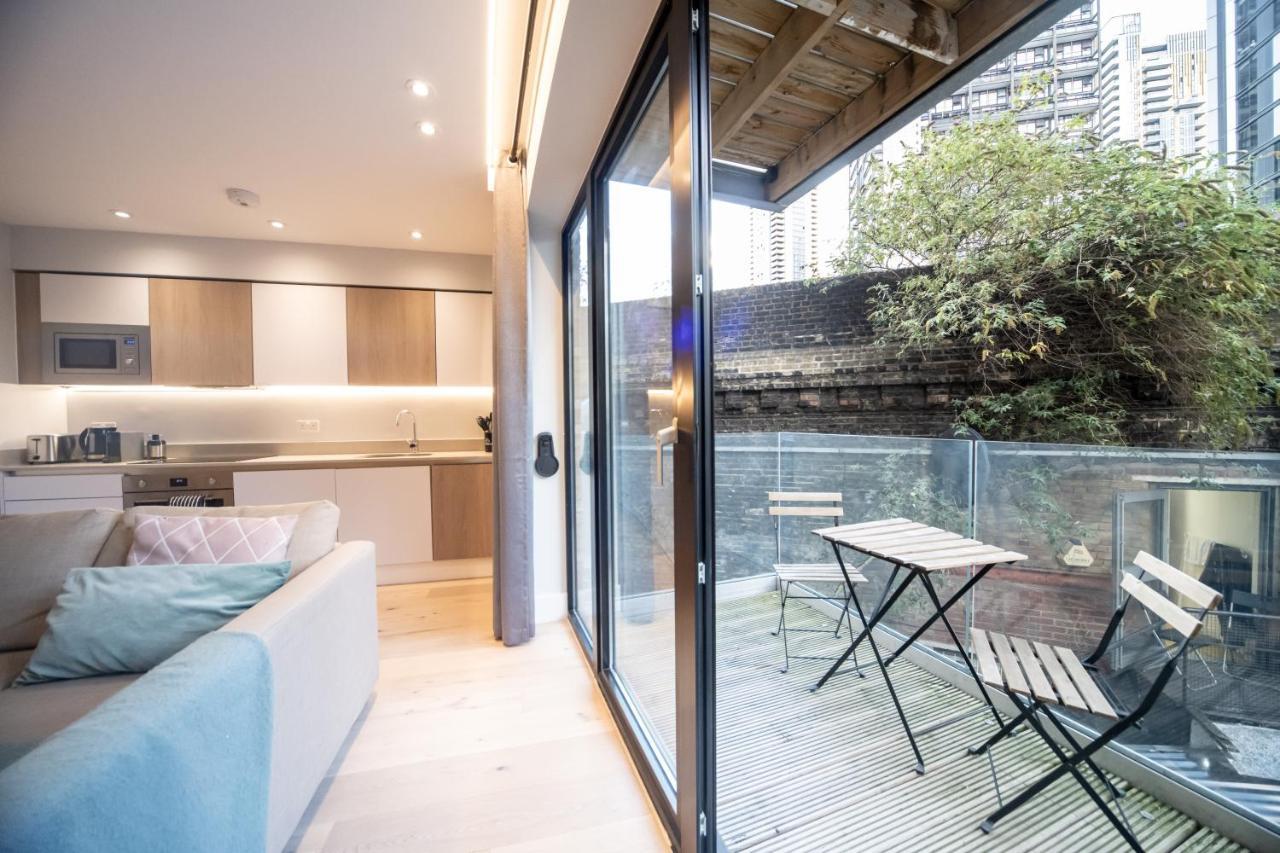 Chic Studio W/ Balcony - Newly Refurbished Apartment London Exterior photo